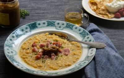 Ärtsoppa—Swedish yellow pea soup