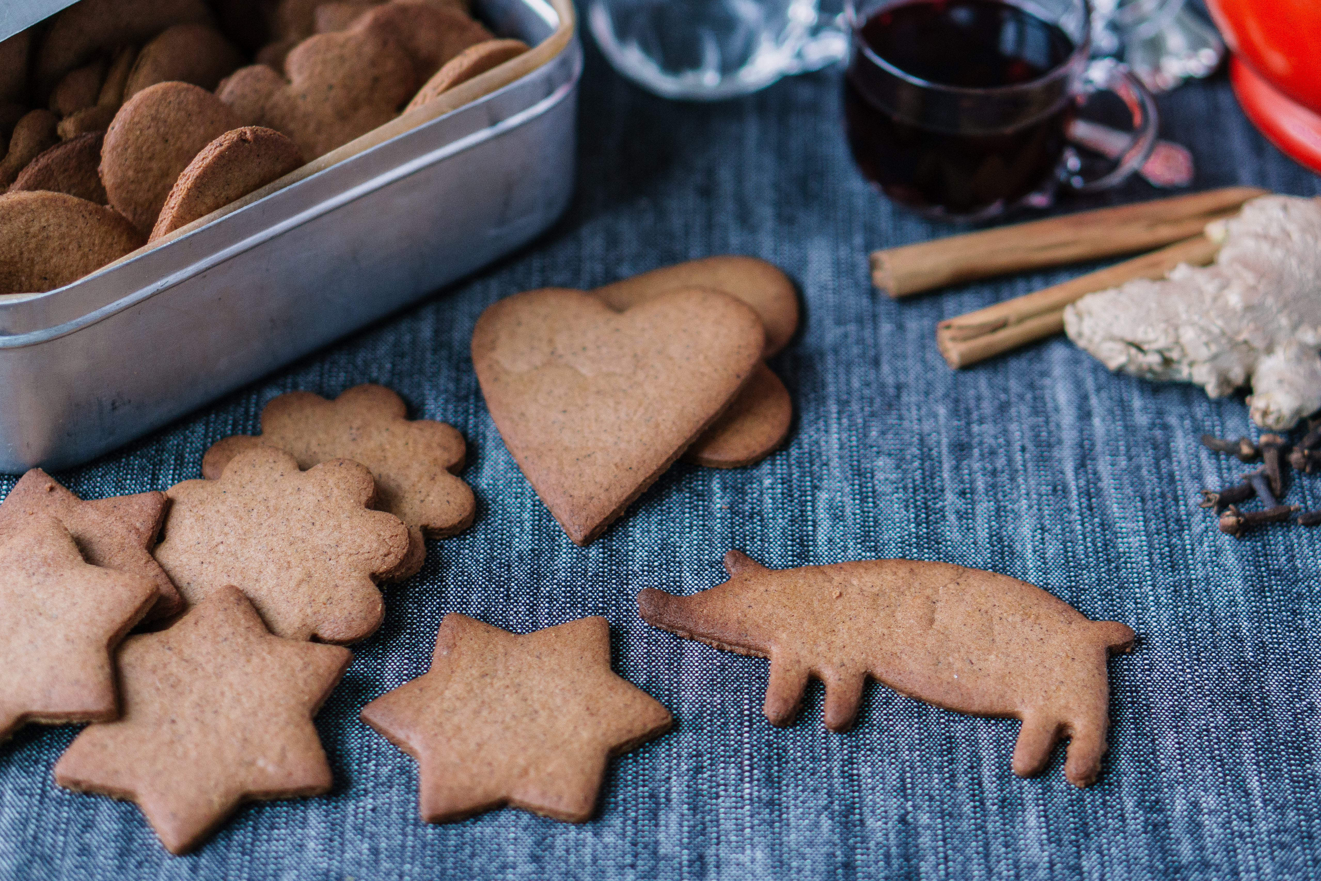 swedish gingerbread cookies - pepparkakor